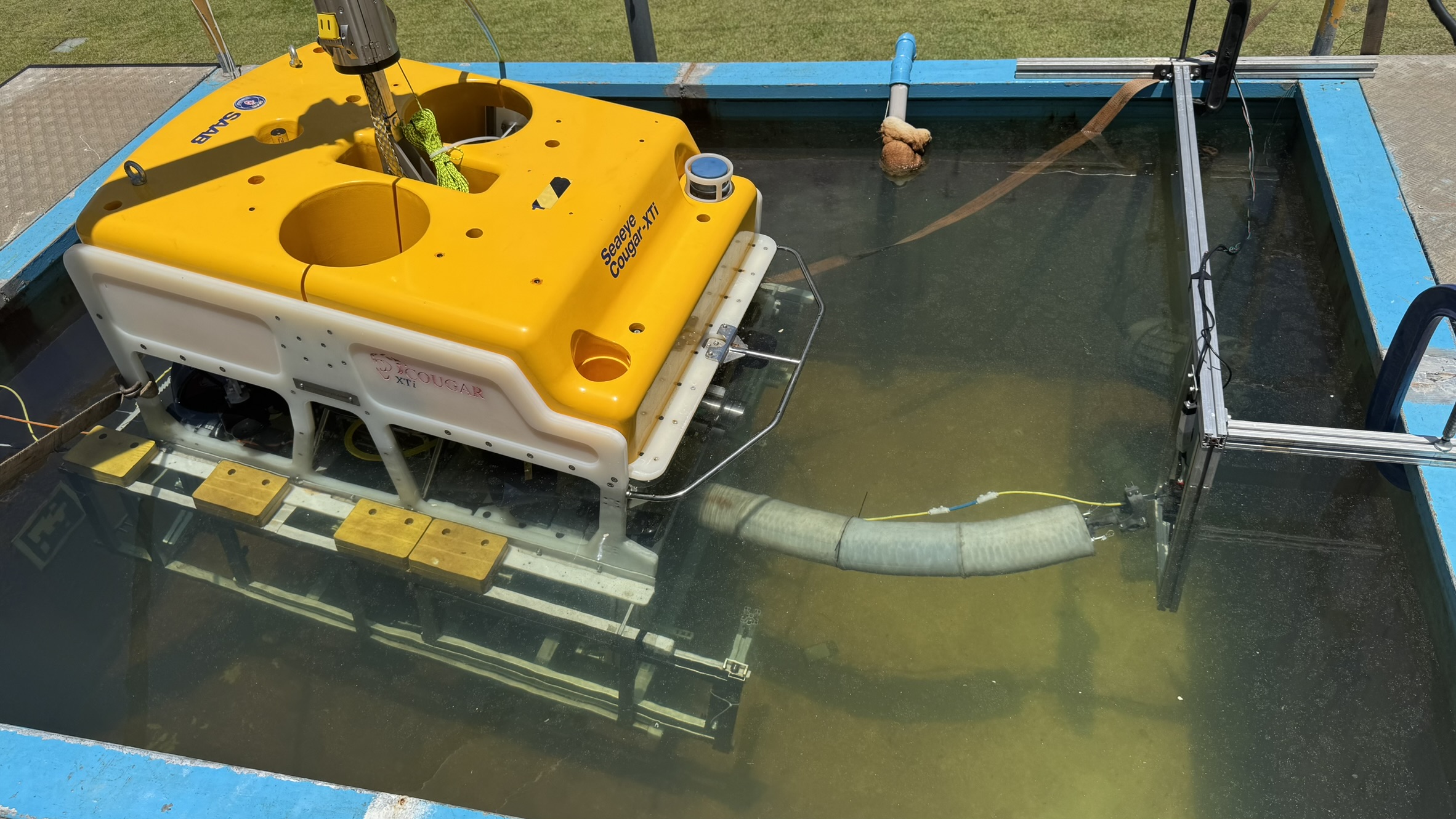 ROV test with soft manipulator